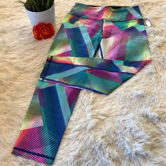 ❌DONATED❌ VSX Knockout Capri Workout Leggings - Picture 1 of 3